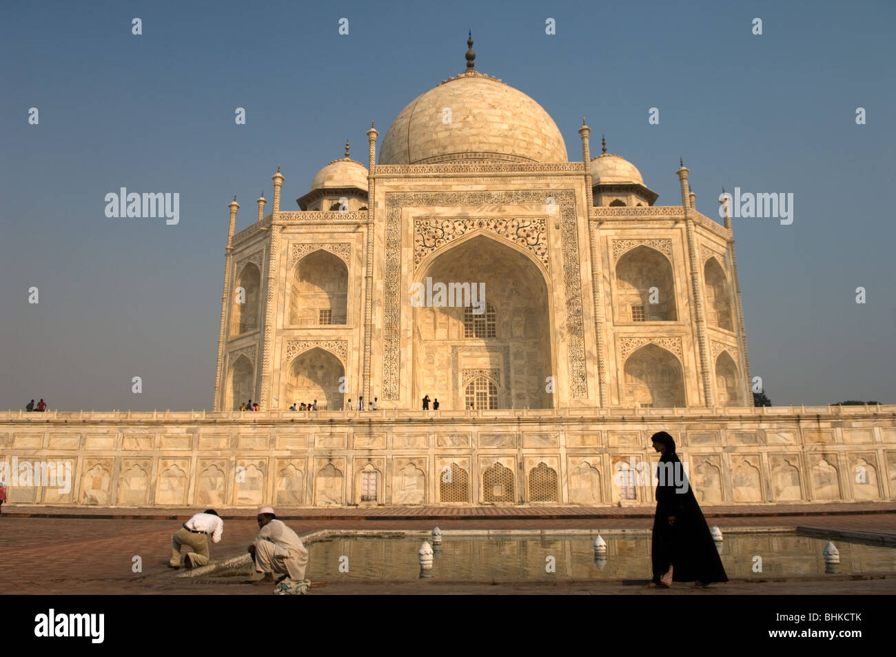 El Taj Mahal, una de las maravillas arquitectónicas del mundo, Agra, Uttar Pradesh, India Foto de stock