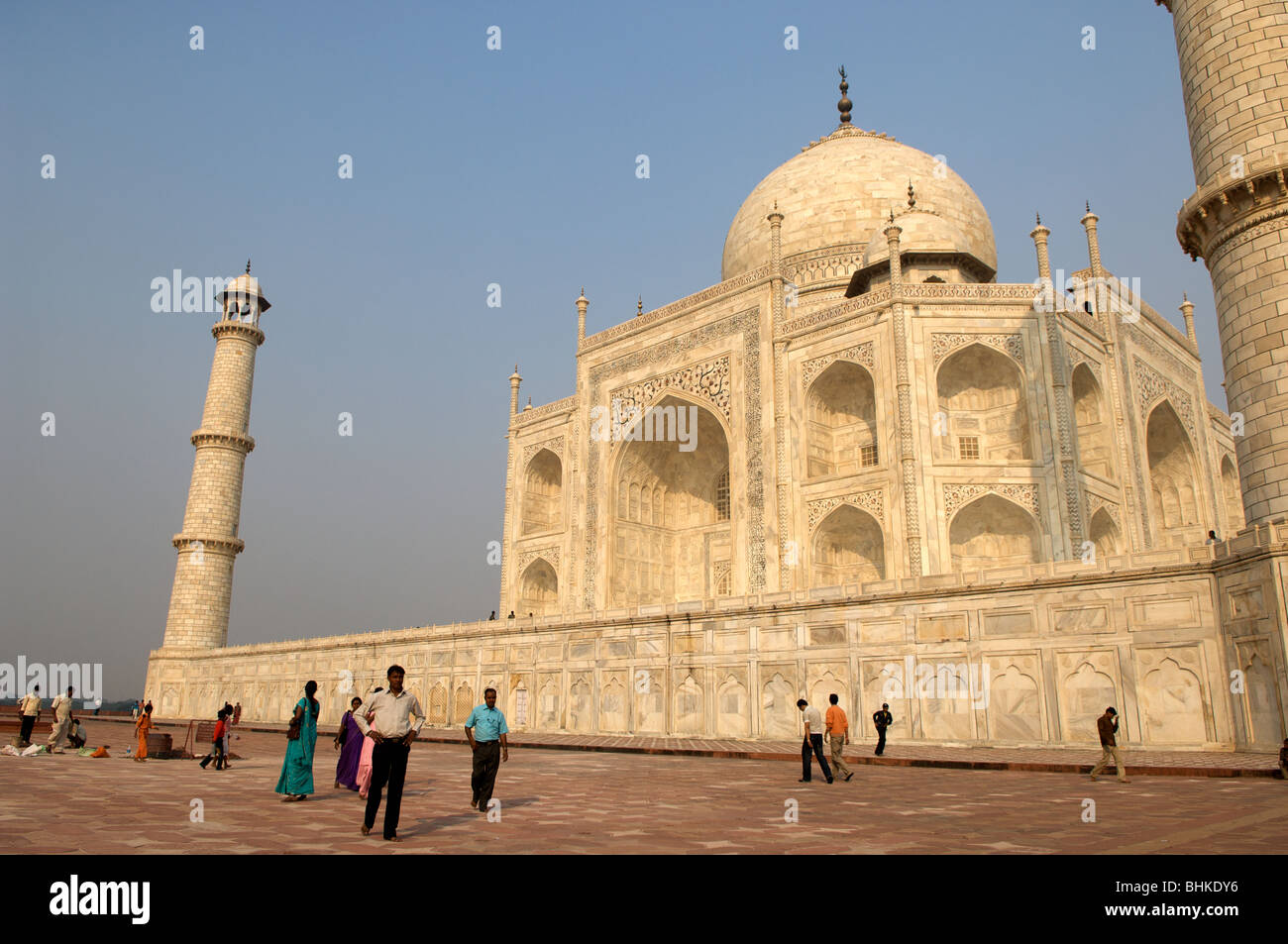 El Taj Mahal, una de las maravillas arquitectónicas del mundo, Agra, Uttar Pradesh, India Foto de stock