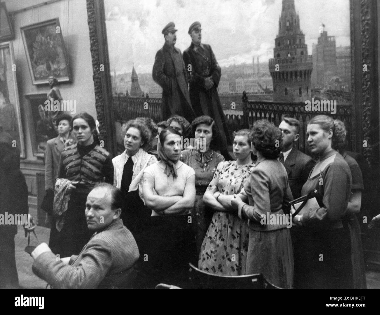 Geografía / viajes, Rusia, Moscú, museo, Galería Tretyakov, vista interior, visitantes, 1958, Foto de stock