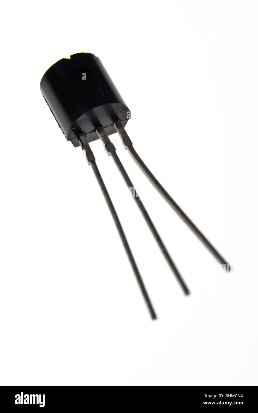 único Clan conducir El transistor encapsulado en plástico con 3 derivaciones Fotografía de  stock - Alamy