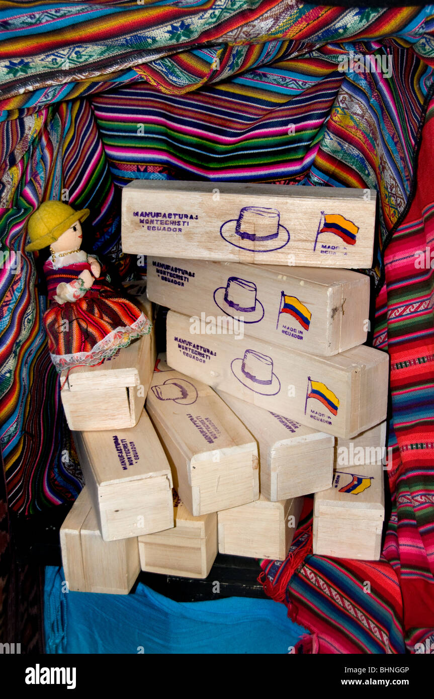 Mercadillo Mezcla de América del Sur y central de títeres Muñeca Maniquí Chica niñas muñecas títeres Foto de stock