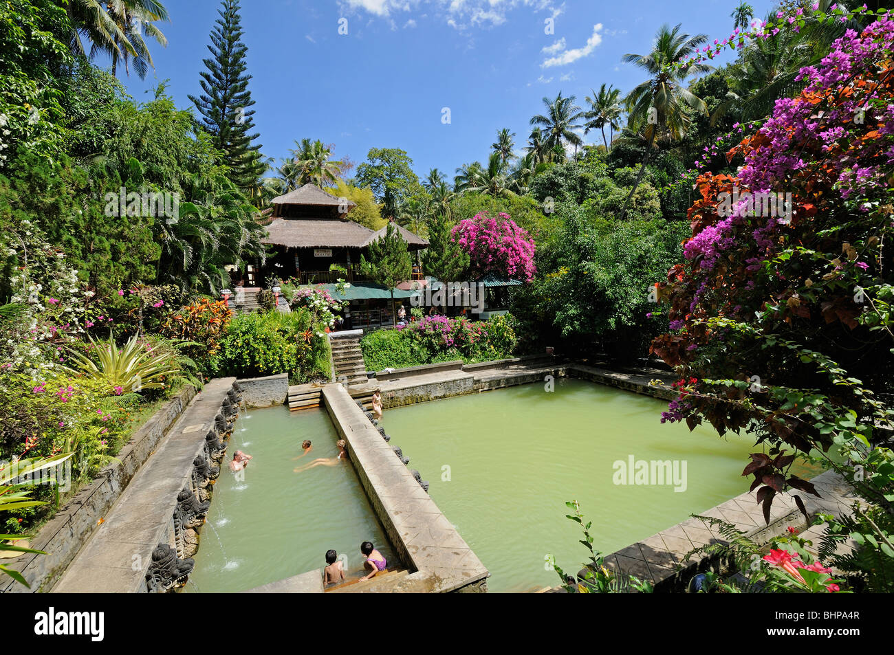 Piscina de agua termal en Bali, termas, Obyek Wisata, Aire Panas Banjar,  Bali, Indonesia, del Indo-Pacifico Fotografía de stock - Alamy
