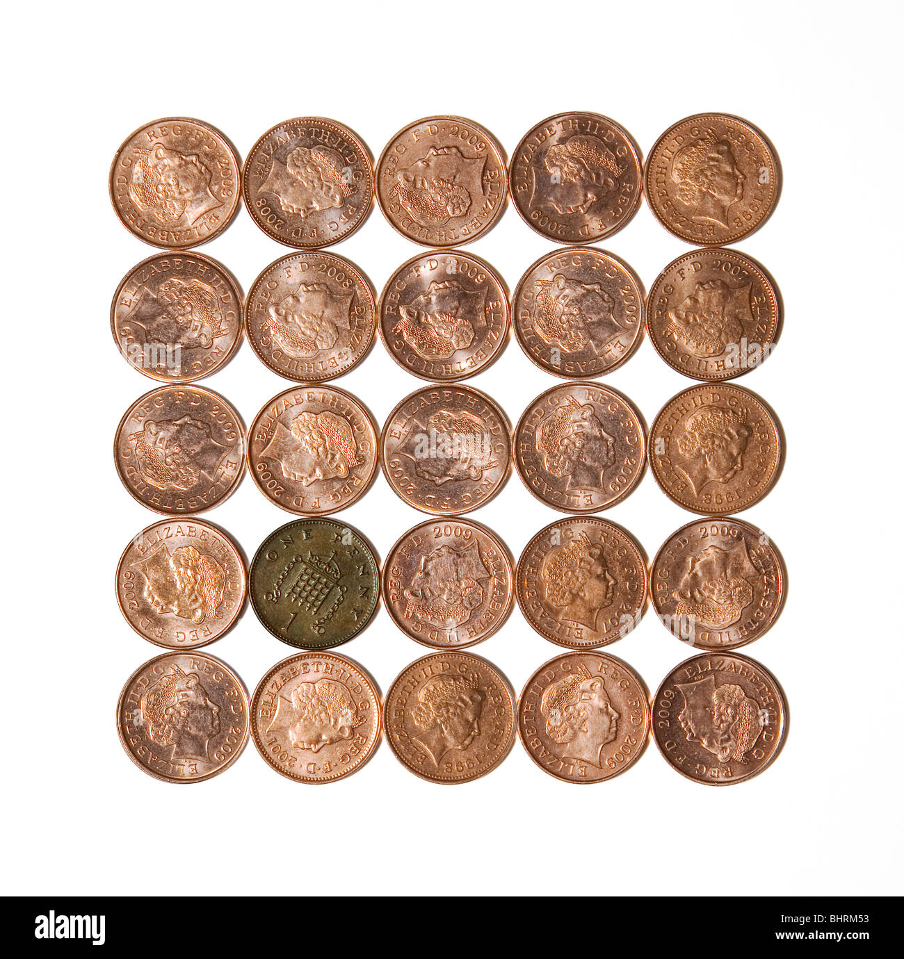 Bad penny sobre fondo blanco, cuarteado Foto de stock