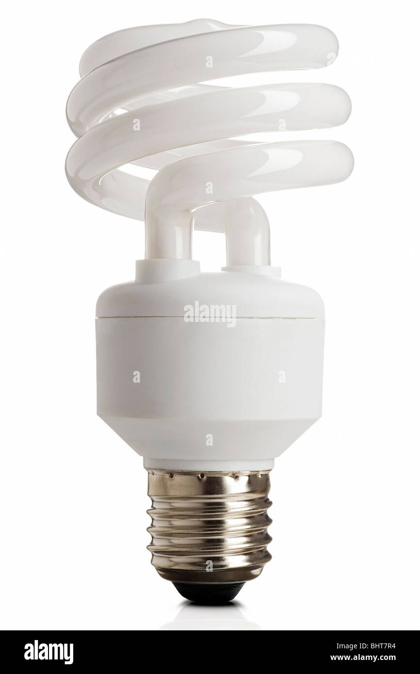 Bombilla de ahorro de energía fluorescente compacto en color blanco con trazado de recorte Foto de stock