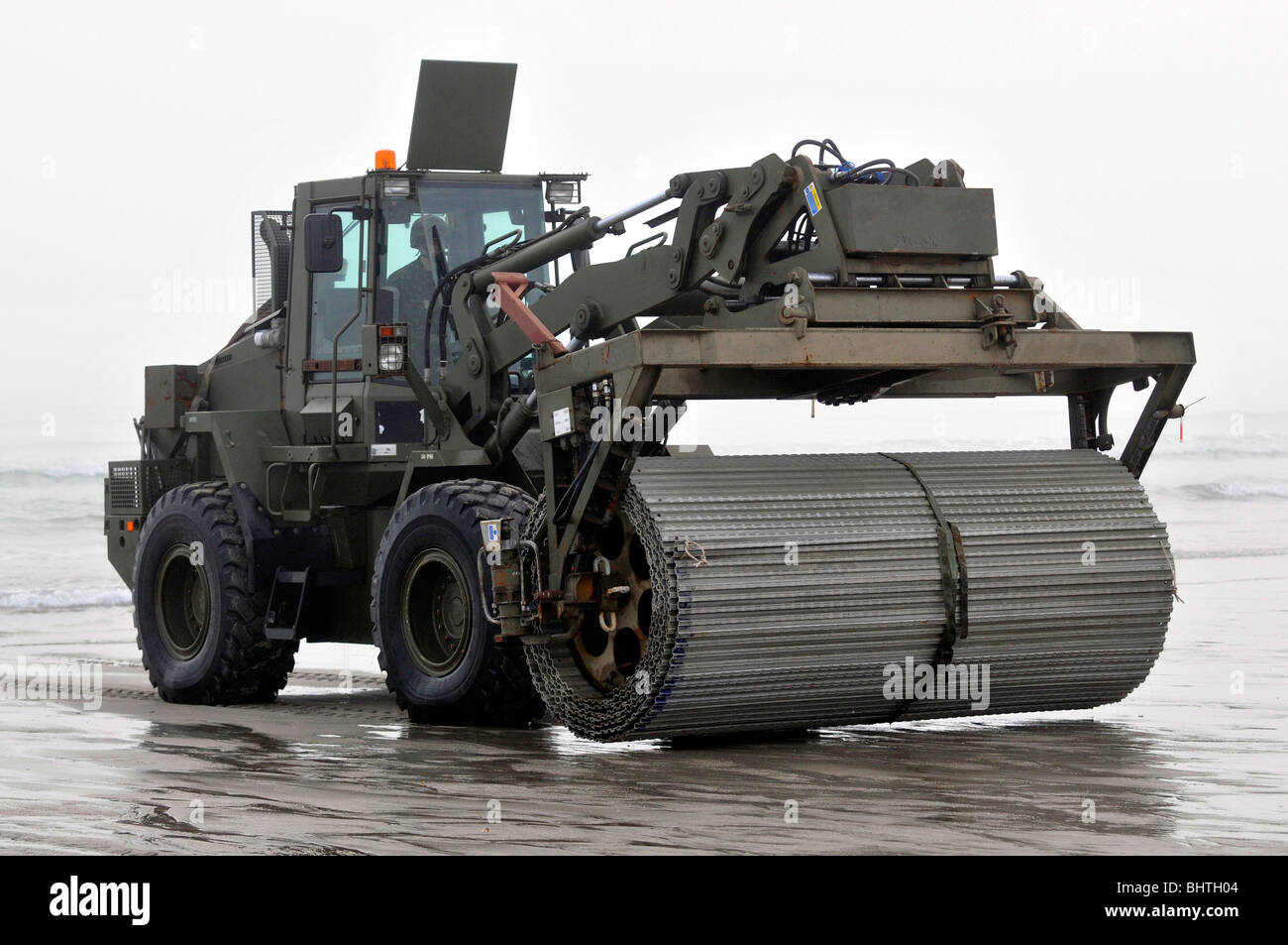 Metal capa carretera vehículo utilizado por 42 Royal Marines Commando durante la 'Playa de desembarcos" Foto de stock
