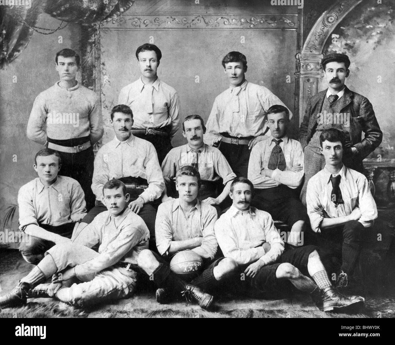 ChesterleStreet AFC en 1900 en algún lugar de esta imagen es un Sr. Wragg (de la familia de
