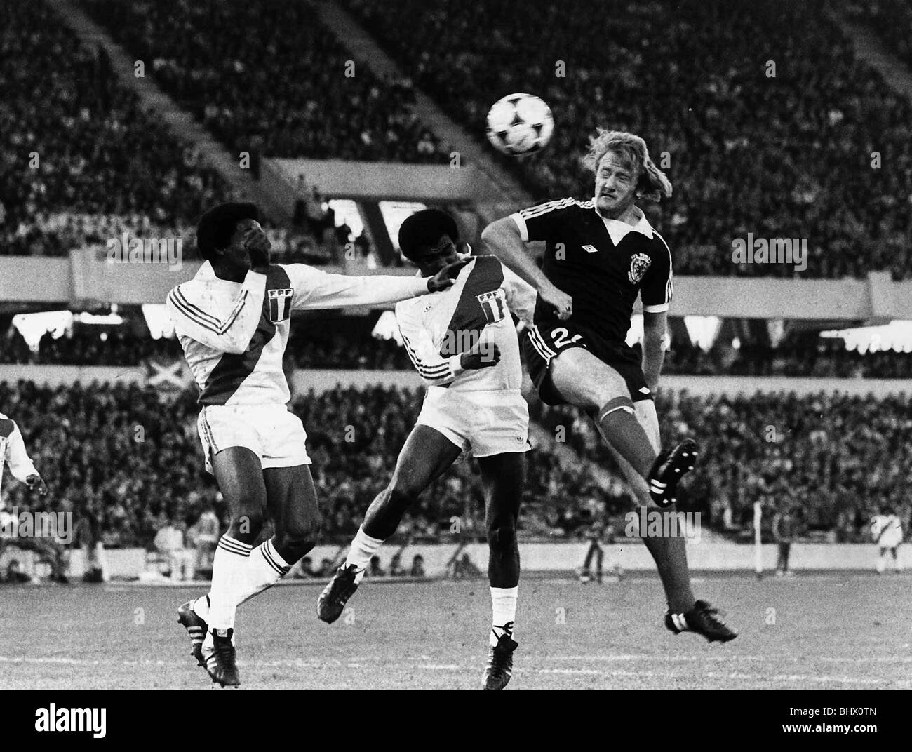 Copa Mundial de Fútbol de 1978, Perú 3 Escocia 1 en Mendoza Kenny Burns