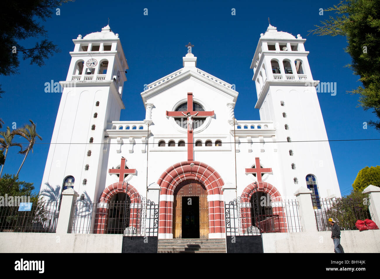 La Iglesia del Cristo Negro en Juayua, Ruta de las Flores, El Salvador
