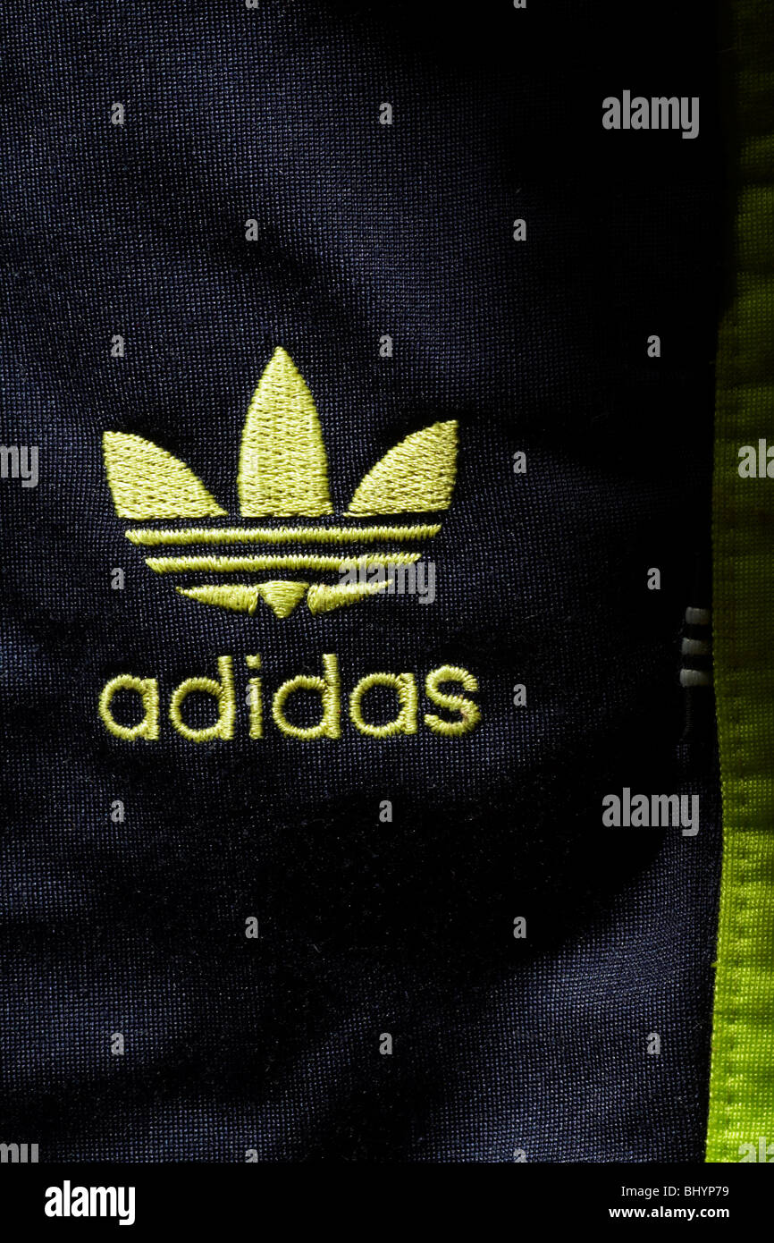Logotipo de Adidas chándal de bottoms Fotografía de stock - Alamy