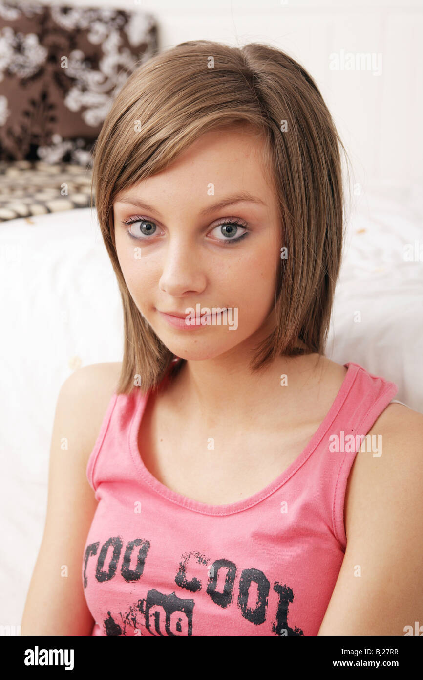 Retrato de una niña de 14 años. Foto de stock
