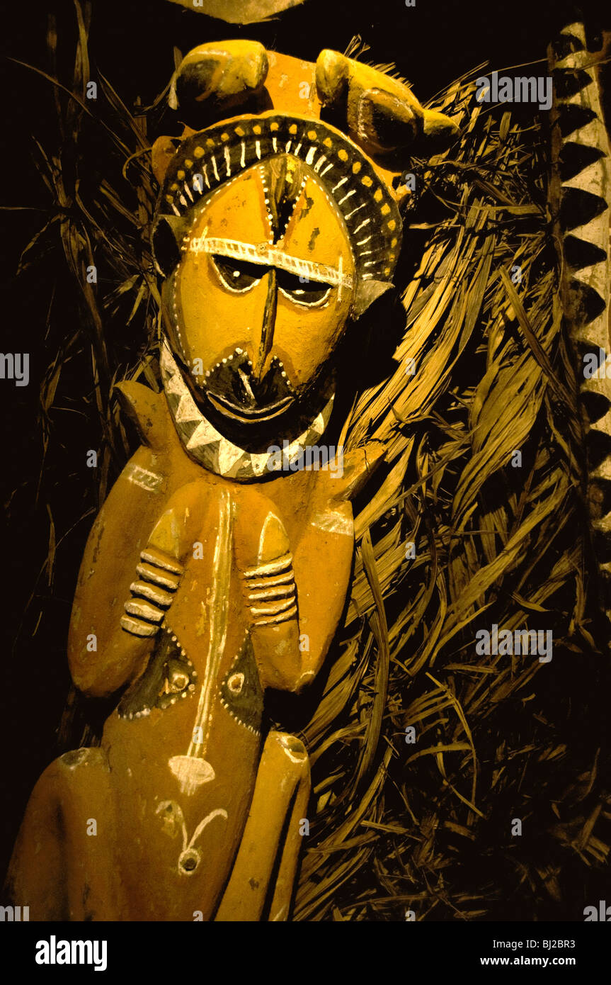 Papua Nueva Guinea Asmat Indonesia museo arte artesanía Foto de stock