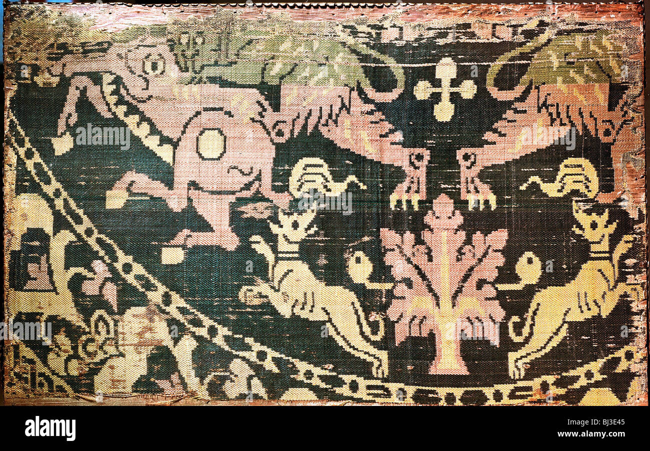 Textiles de seda orientales, c600 AD. Artista: Werner forman Foto de stock
