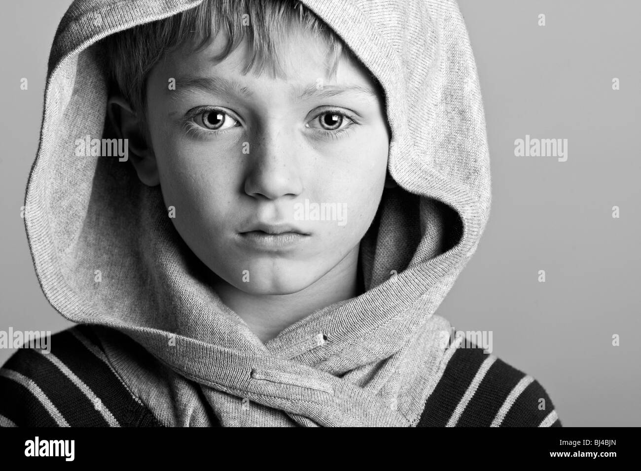 Niño rubio de ojos azules Imágenes de stock en blanco y negro Alamy
