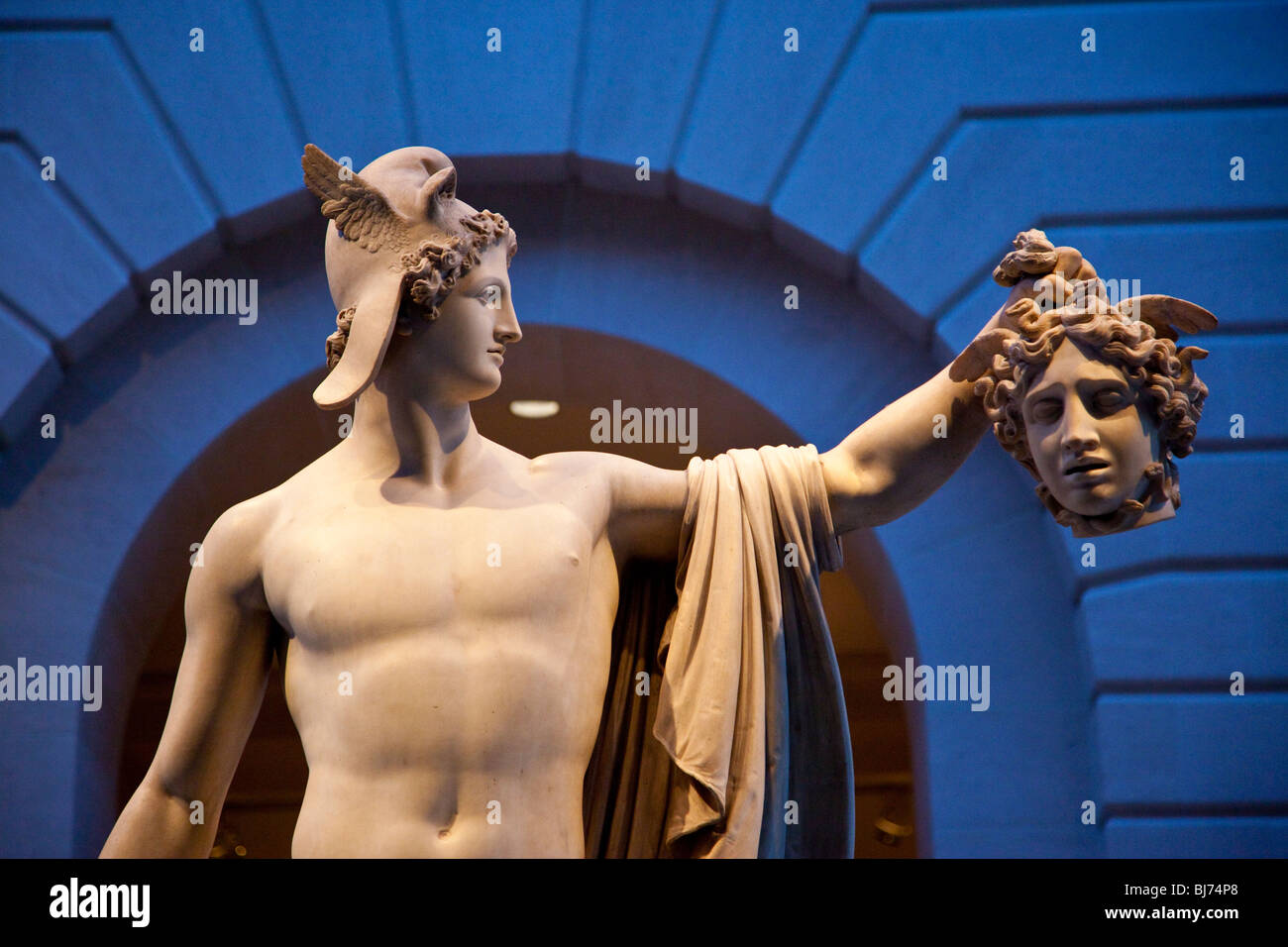 Escultura De Medusa Fotos e Imágenes de stock Página 2 Alamy