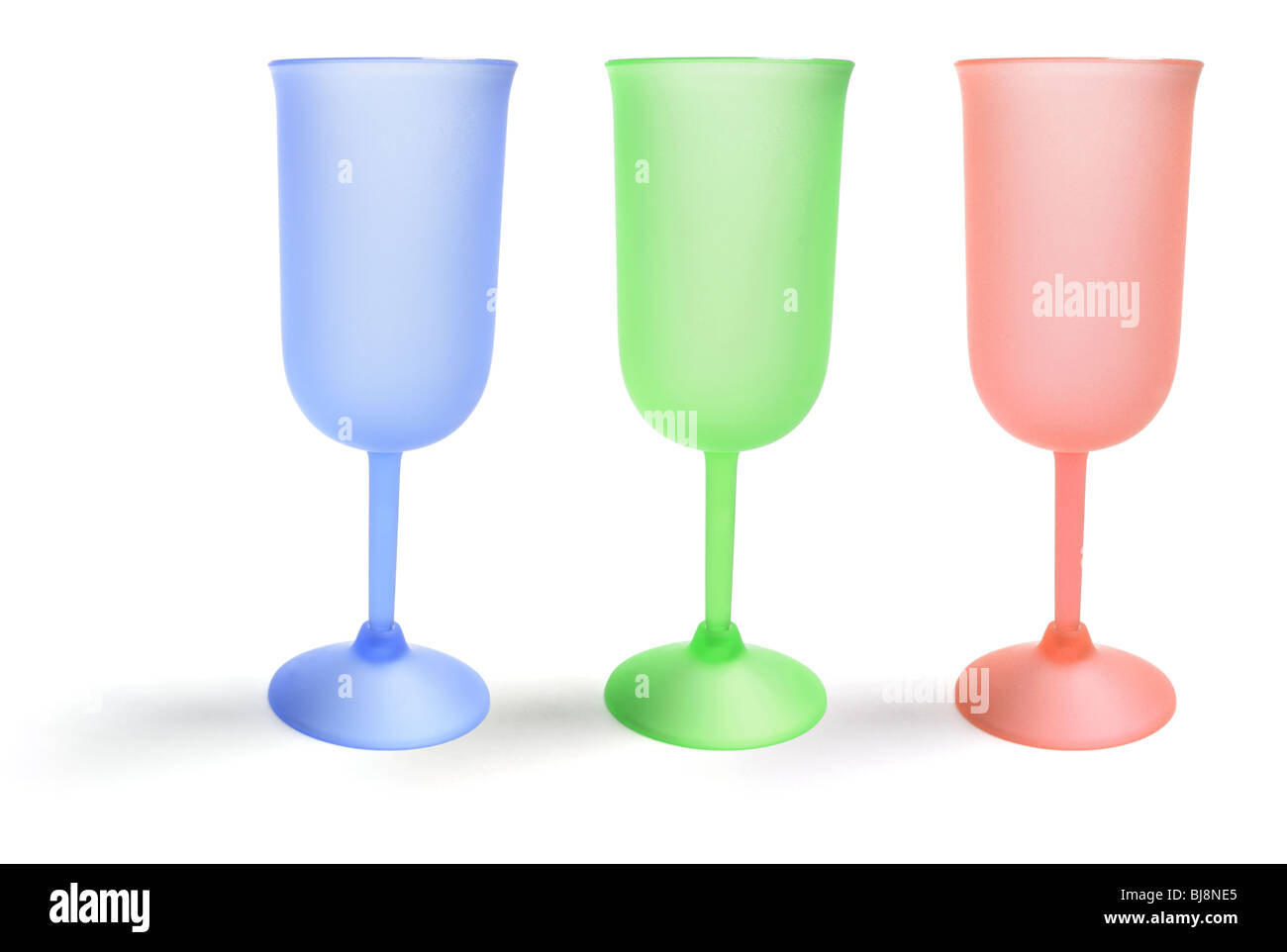 Copas de vino de plástico fotografías e imágenes de alta resolución - Alamy