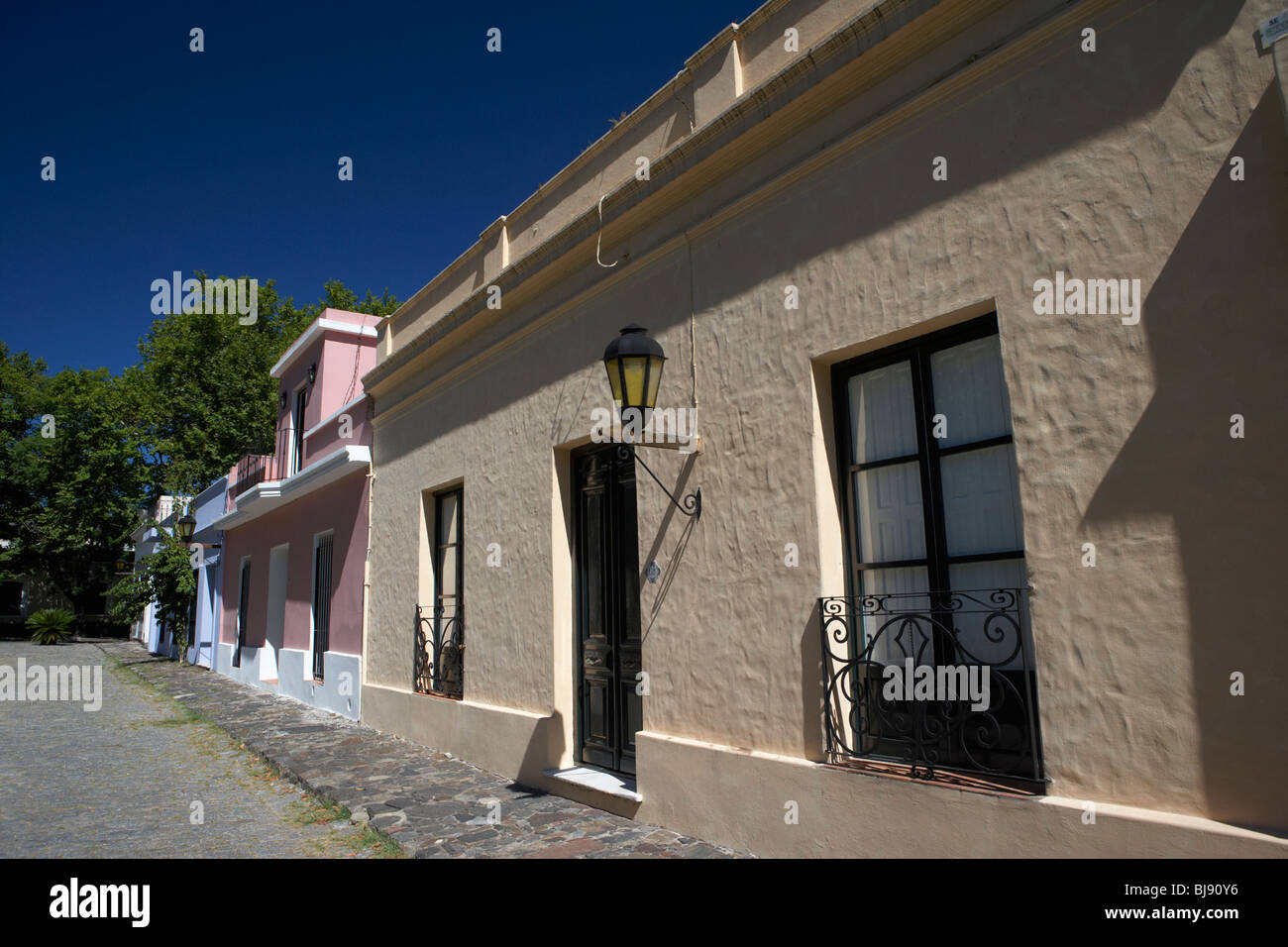 Edificios de la época colonial en el casco antiguo de la ciudad, el