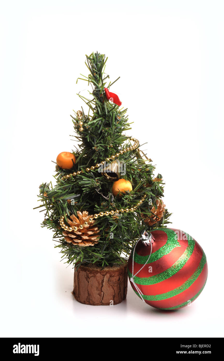 Árbol de Navidad y adornos Foto de stock