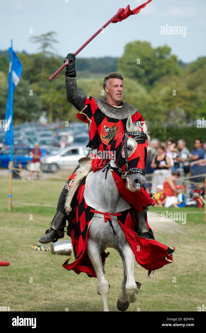 Imágenes de Disfraz medieval hombre, fotos de Disfraz medieval hombre sin  royalties