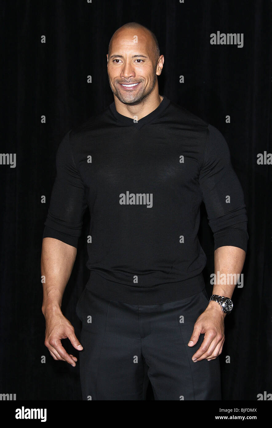 Dwayne johnson body fotografías e imágenes de alta resolución - Alamy