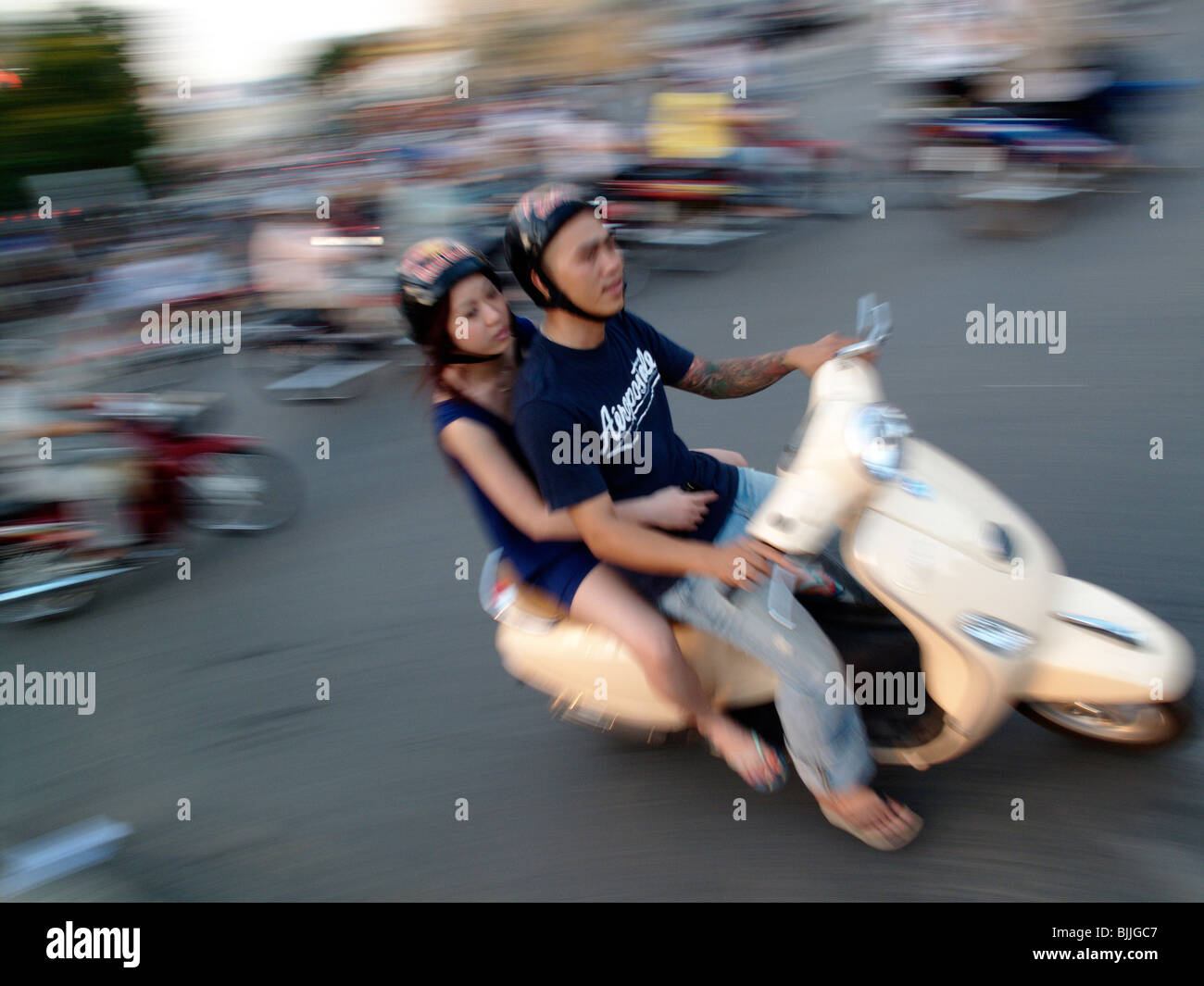 Tráfico de motocicletas en Saigón o Ho Chi Minh en Vietnam Foto de stock
