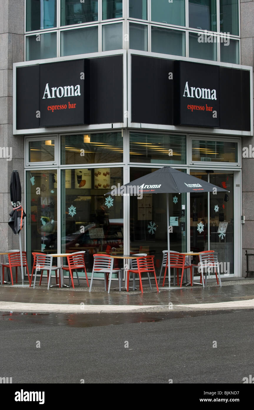 Aroma Café, centro de la ciudad de Berlín ALEMANIA Foto de stock