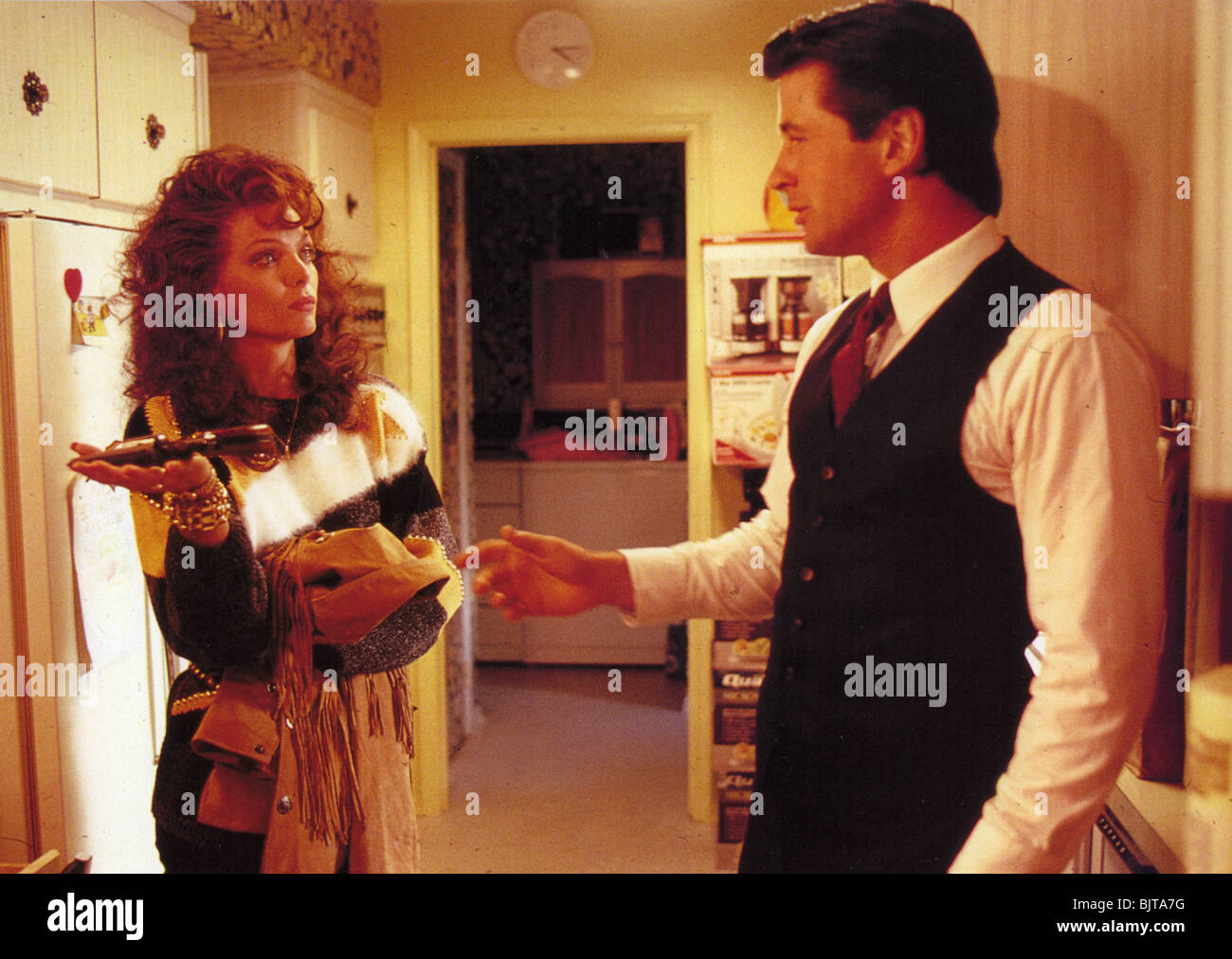 Casado con la mafia - 1988 Rank/Orion Film con Michelle Pfeiffer y Alec Baldwin Foto de stock