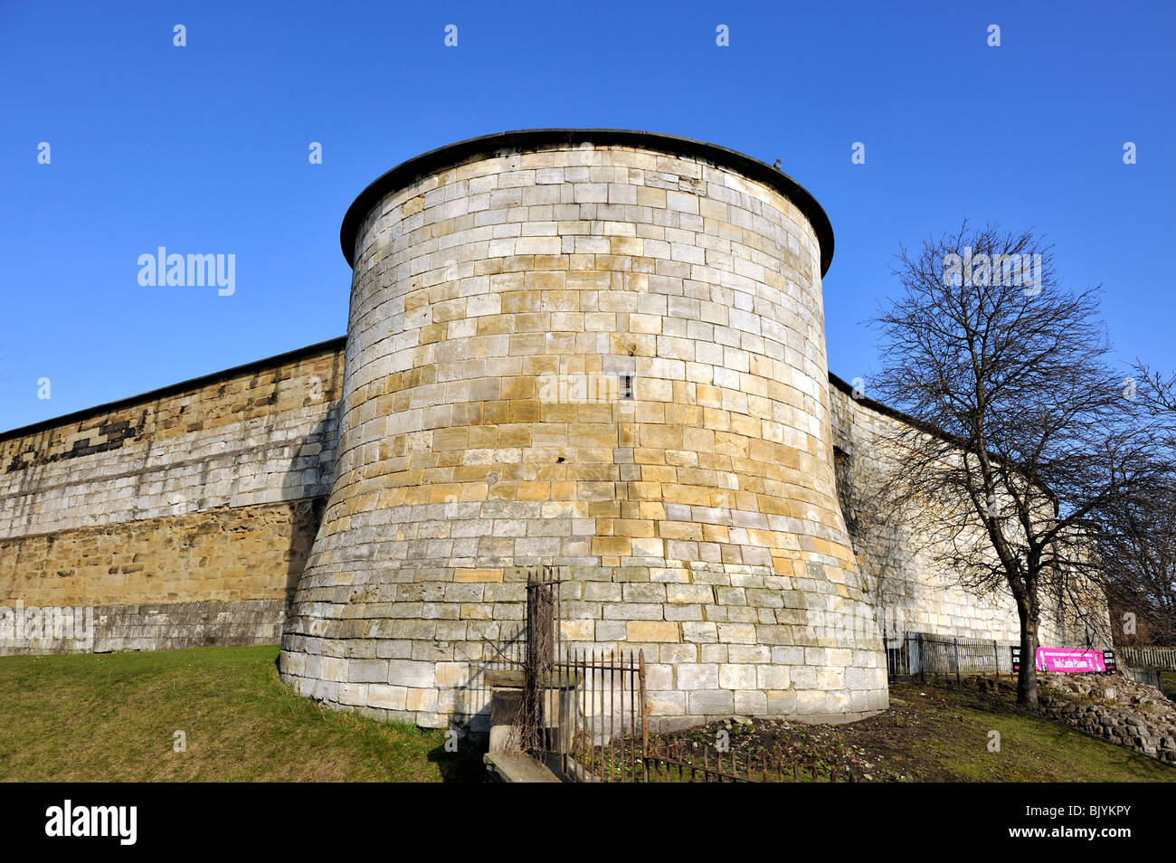 Muralla del Castillo York York UK Foto de stock