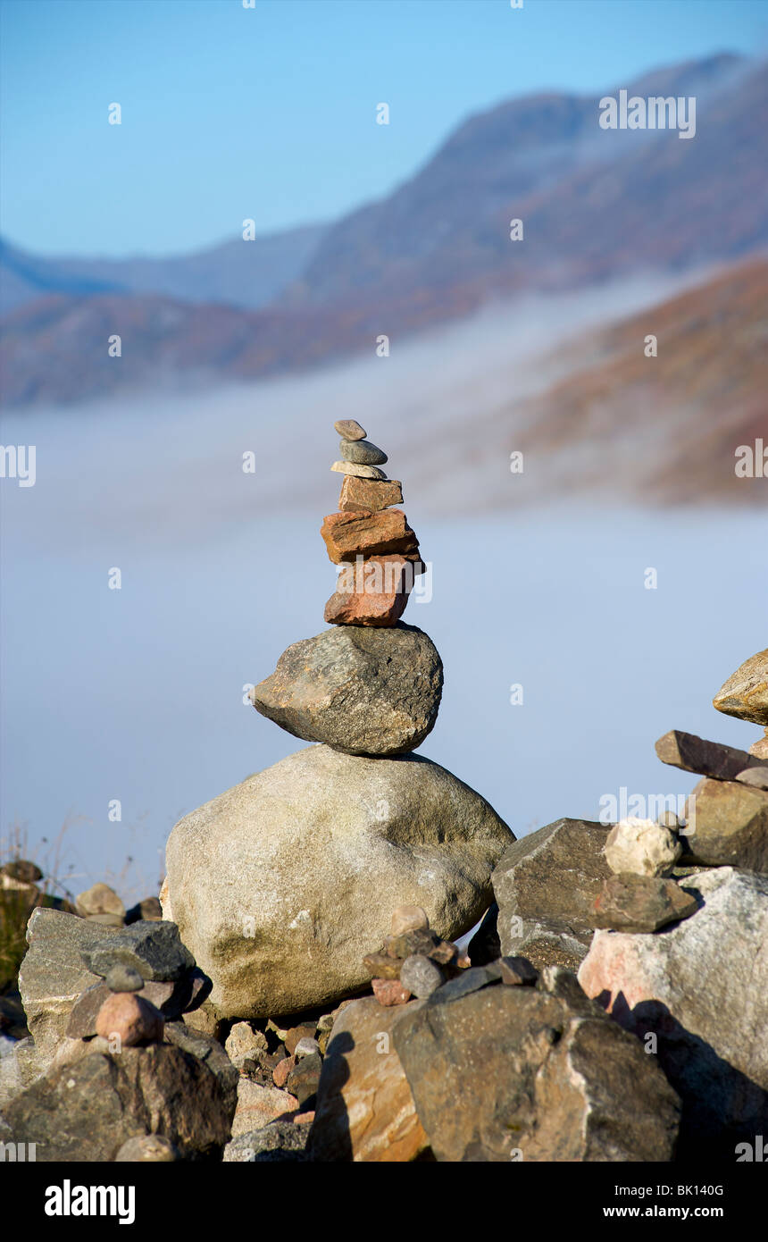 Escocia, piedras amontonadas junto a Glenn Garry Foto de stock