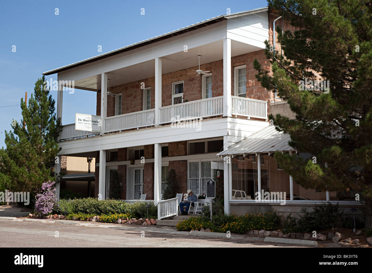 Histórico hotel Limpia Fort Davis, Texas, EE.UU. Foto de stock