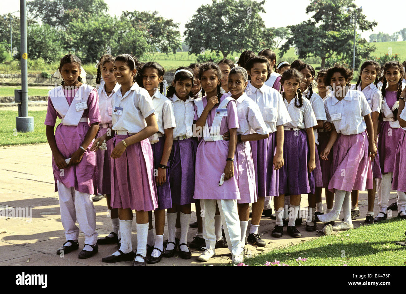 Los niños de la escuela en sus uniformes, India Fotografía de stock - Alamy