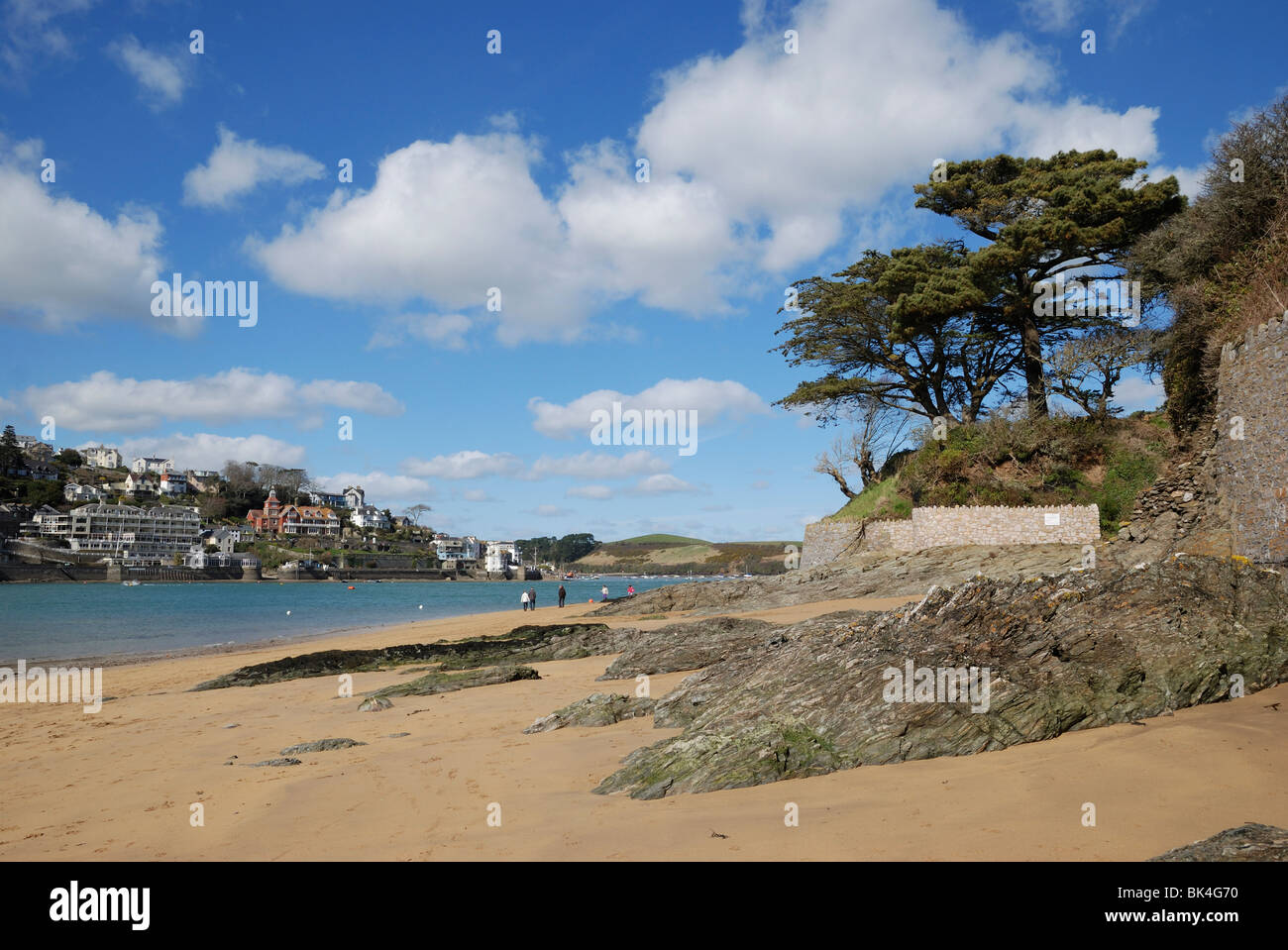 La playa de East Portlemouth, Devon, Inglaterra mirando hacia Salcombe. Foto de stock