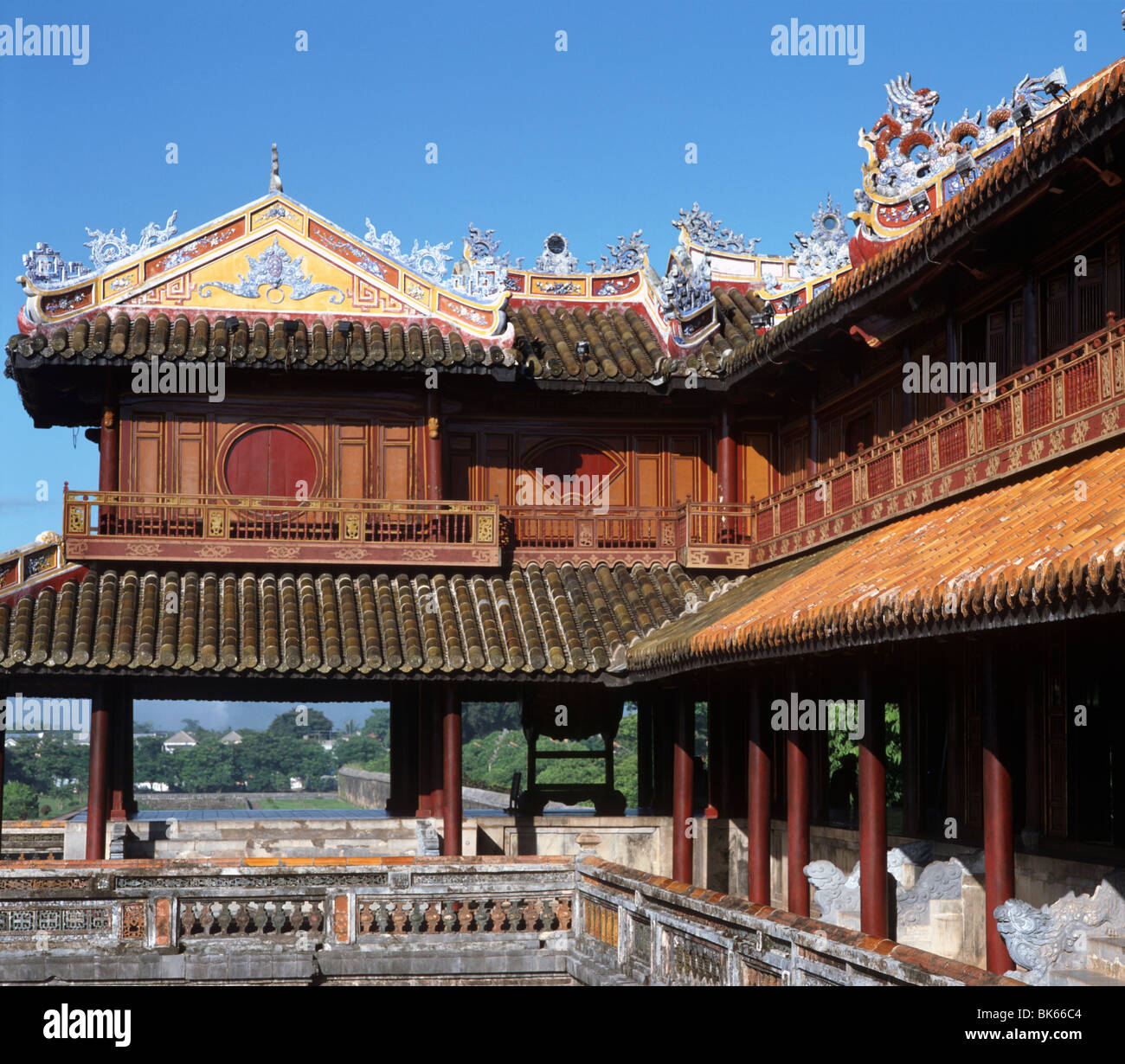 La ong Mon Gate (puerta de la luna), la Ciudadela, Hue, Sitio del Patrimonio Mundial de la UNESCO, Vietnam, Indochina, en el sudeste de Asia, Asia Foto de stock