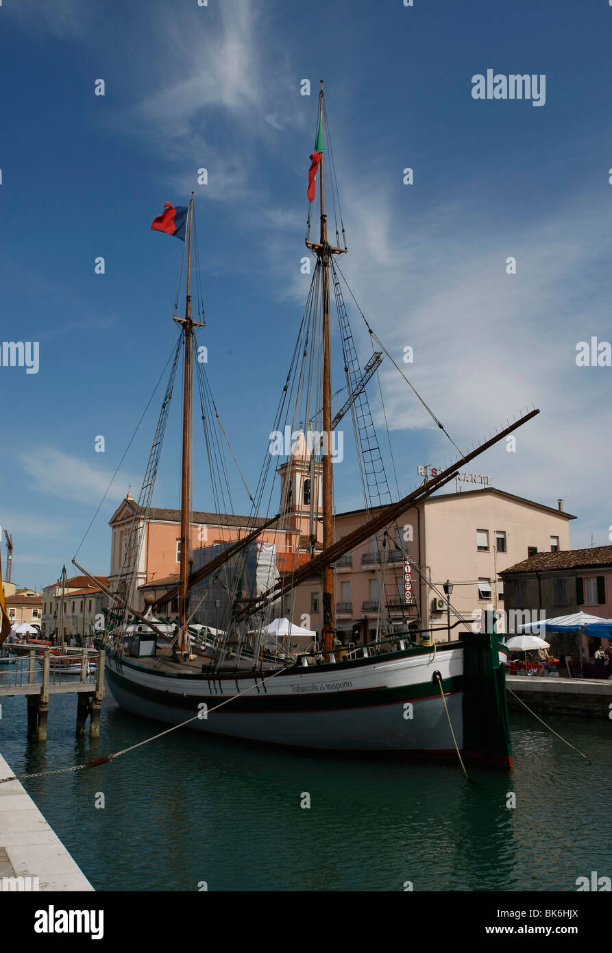 Museo del barco en el puerto del canal que fue ideado por Leonardo da Vinci, Cesenatico, provincia de Forlì-Cesena, Emilia-Romaña, Italia, Foto de stock