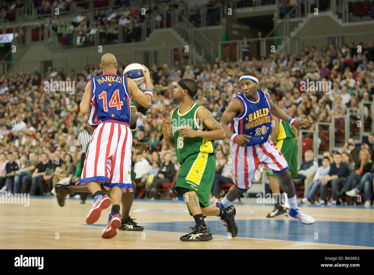 BUDAPEST - 23 de marzo: El mundialmente famoso equipo de baloncesto Harlem  Globetrotters en un partido de exhibición contra Washington generales en  Fotografía de stock - Alamy