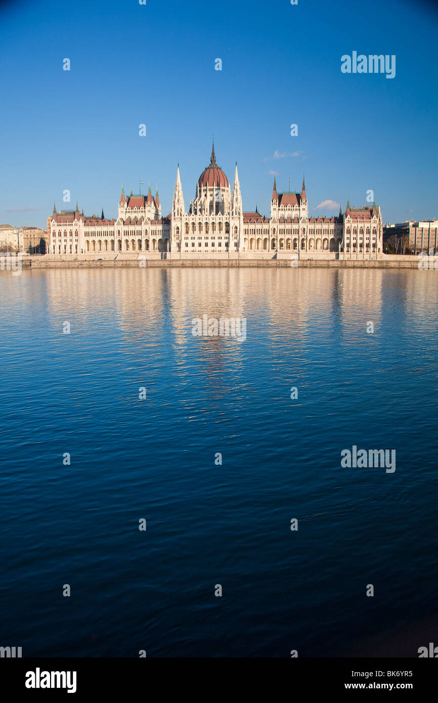 El parlamento en Budapest, Danubio, Hungría Foto de stock