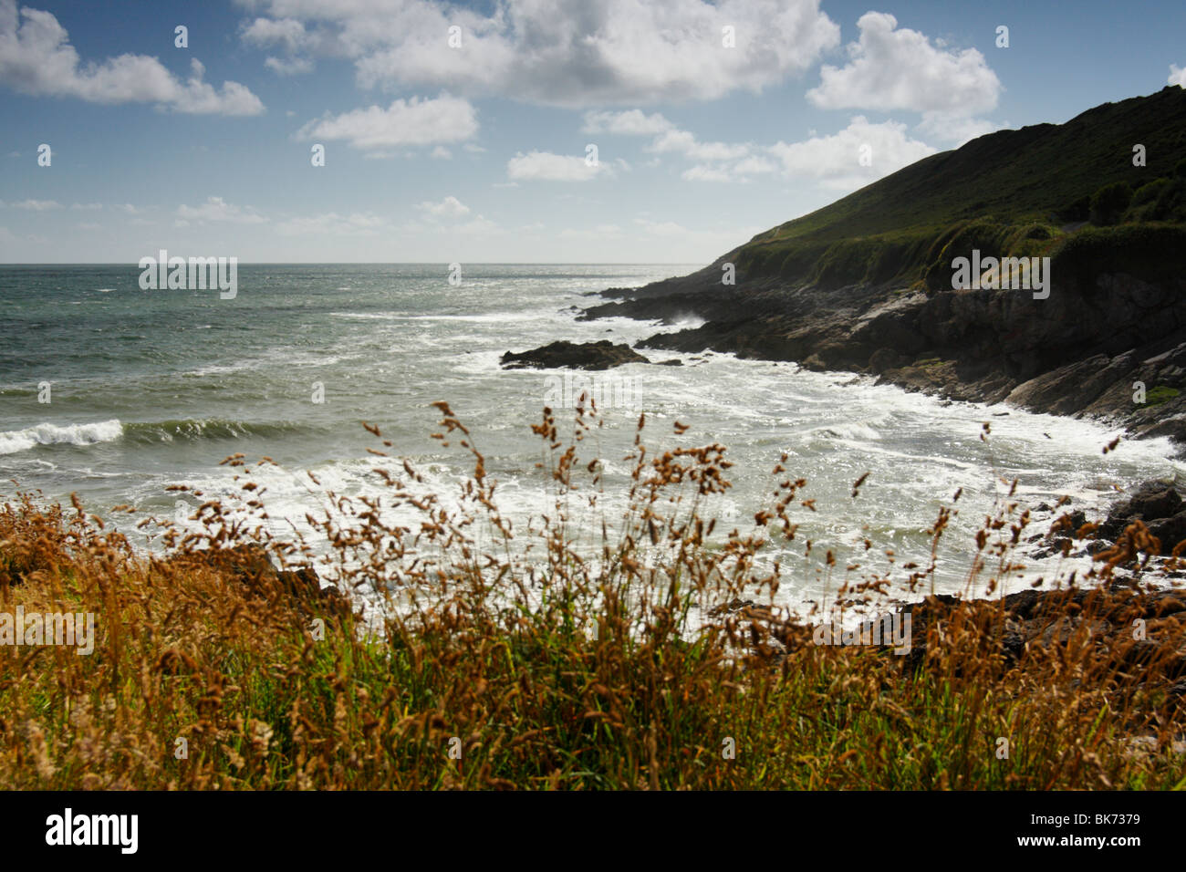 Limeslade Bay, una playa pequeña en la Península de Gower cerca de Mumbles y Swansea, West Glamorgan, al sur de Gales, Reino Unido. Foto de stock
