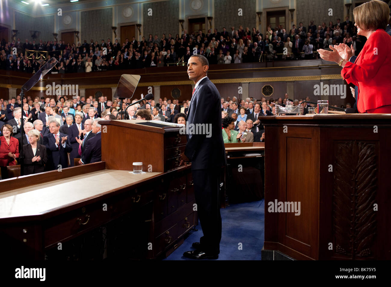 El presidente Obama ofrece comentarios sobre salud a una sesión conjunta del Congreso, en el Capitolio de EE.UU. Foto de stock