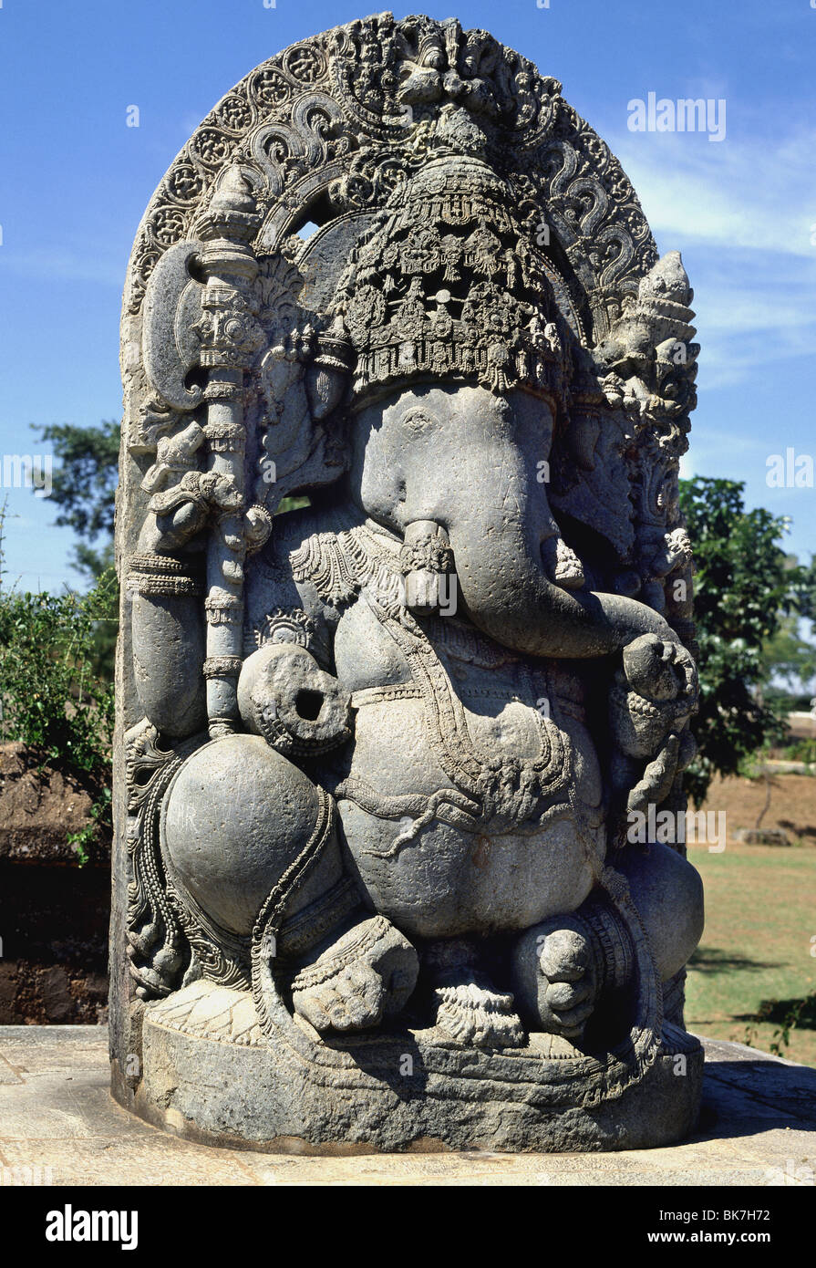 Ganesh, Hoysala arte en Halebid templo, Mysore, India, Asia Foto de stock