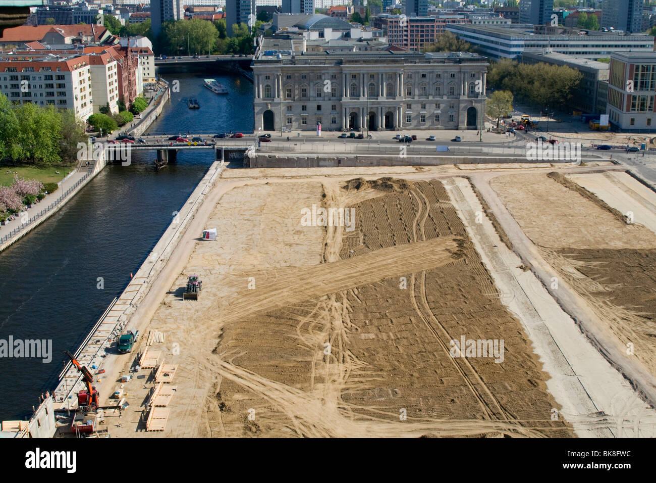 Sitio del demolido Palast der Republik, Berlín, Alemania, Europa Foto de stock