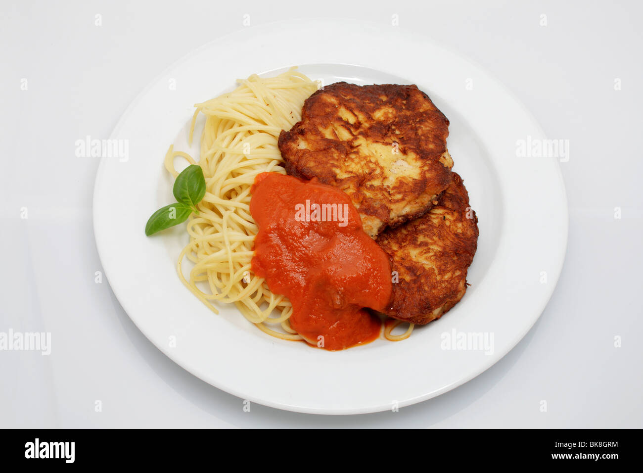 Pasta milanesa fotografías e imágenes de alta resolución - Alamy