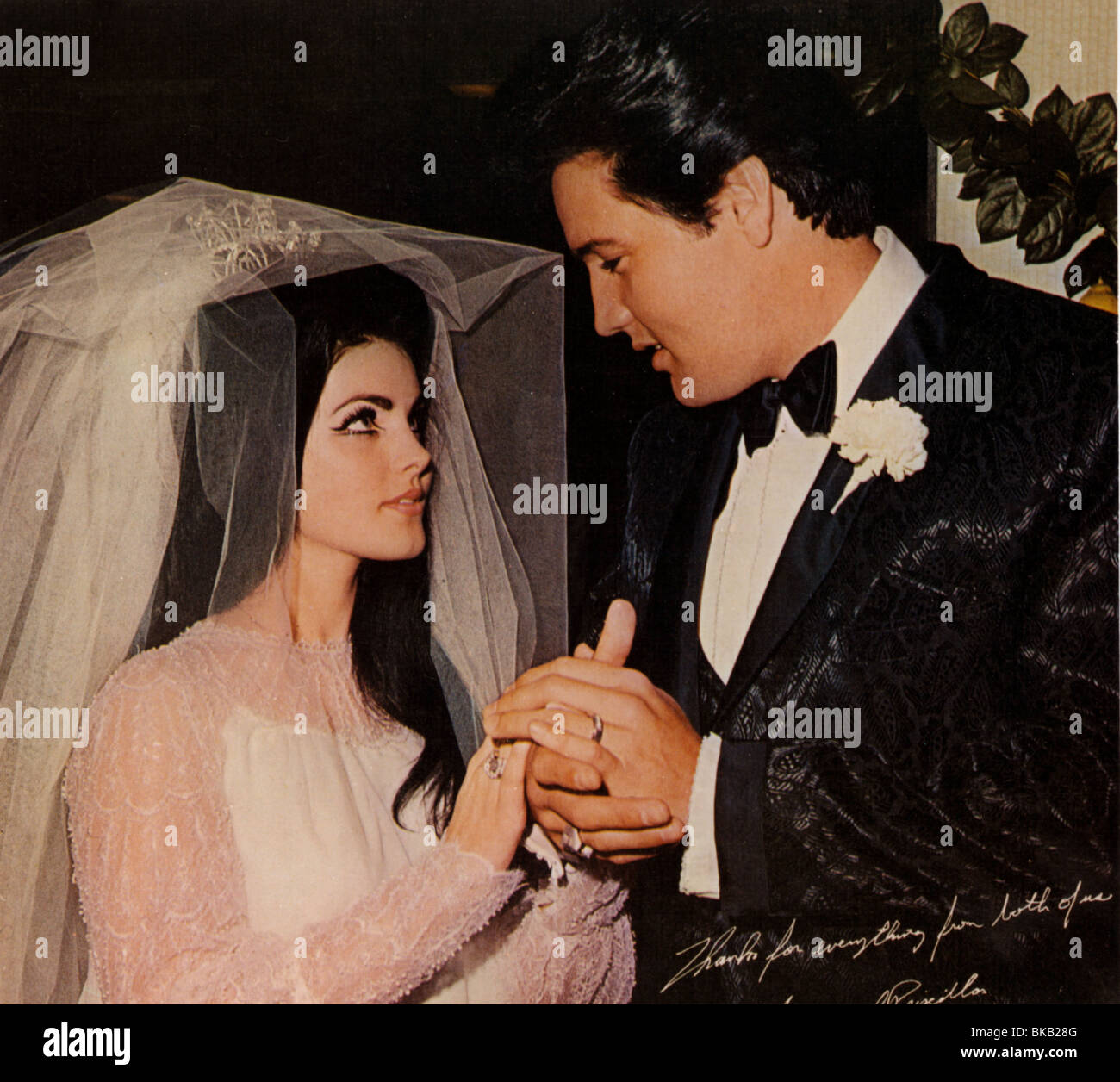 ELVIS PRESLEY Matrimonio con Priscilla Presley (1967) ELV 009CP Fotografía  de stock - Alamy