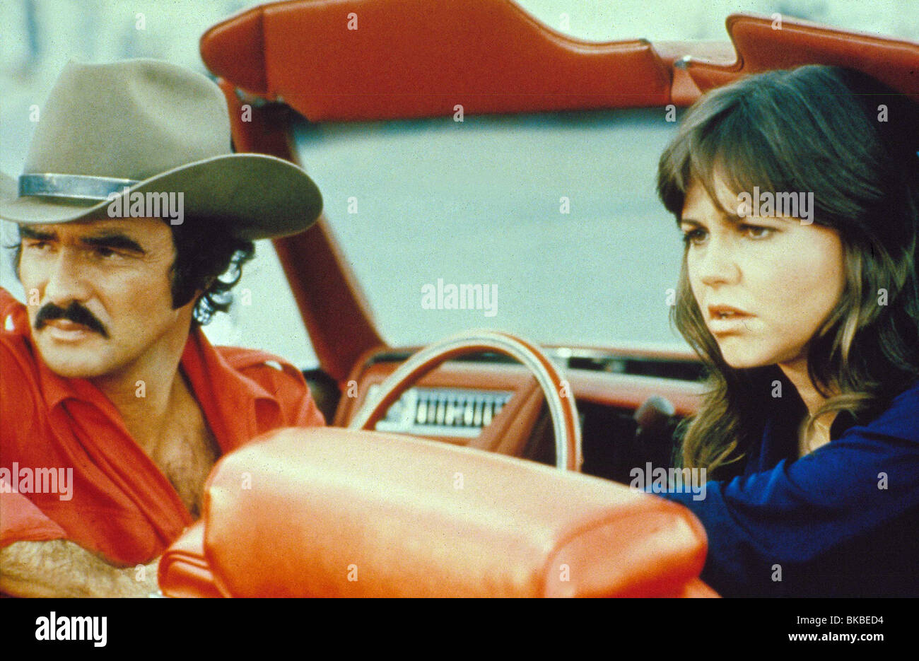 SMOKEY y el bandido (1977) Burt Reynolds, Sally Field cowboy hat SMBT 026 Foto de stock