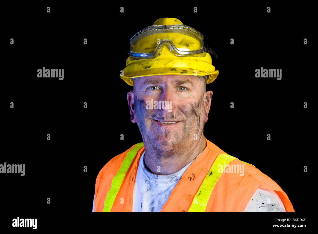 Cerca de trabajador de la vistiendo ropa de trabajo protectora para enfatizar la seguridad Fotografía de stock Alamy