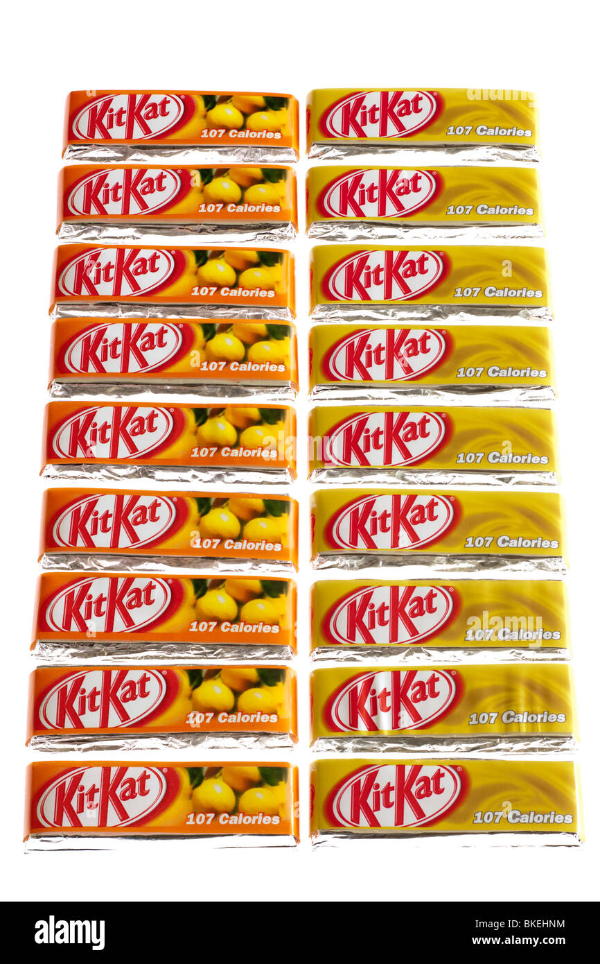 18 packs con dos dedos individuales de caramelo y sabor naranja Nestlé KitKat galletas Foto de stock
