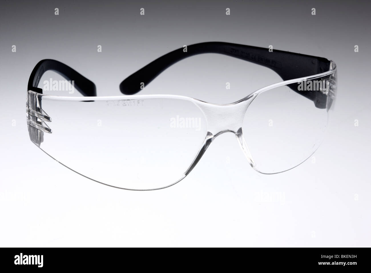 Gafas de seguridad, gafas de plástico, trabajando, en Alemania, en Europa. Foto de stock