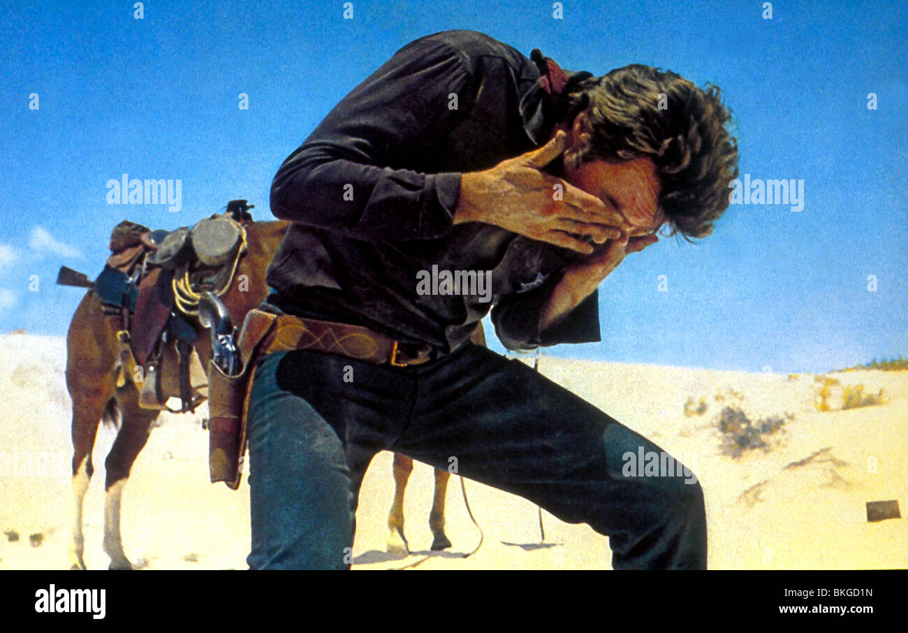 HANG 'EM HIGH (1967), Clint Eastwood HGHH 037 Foto de stock