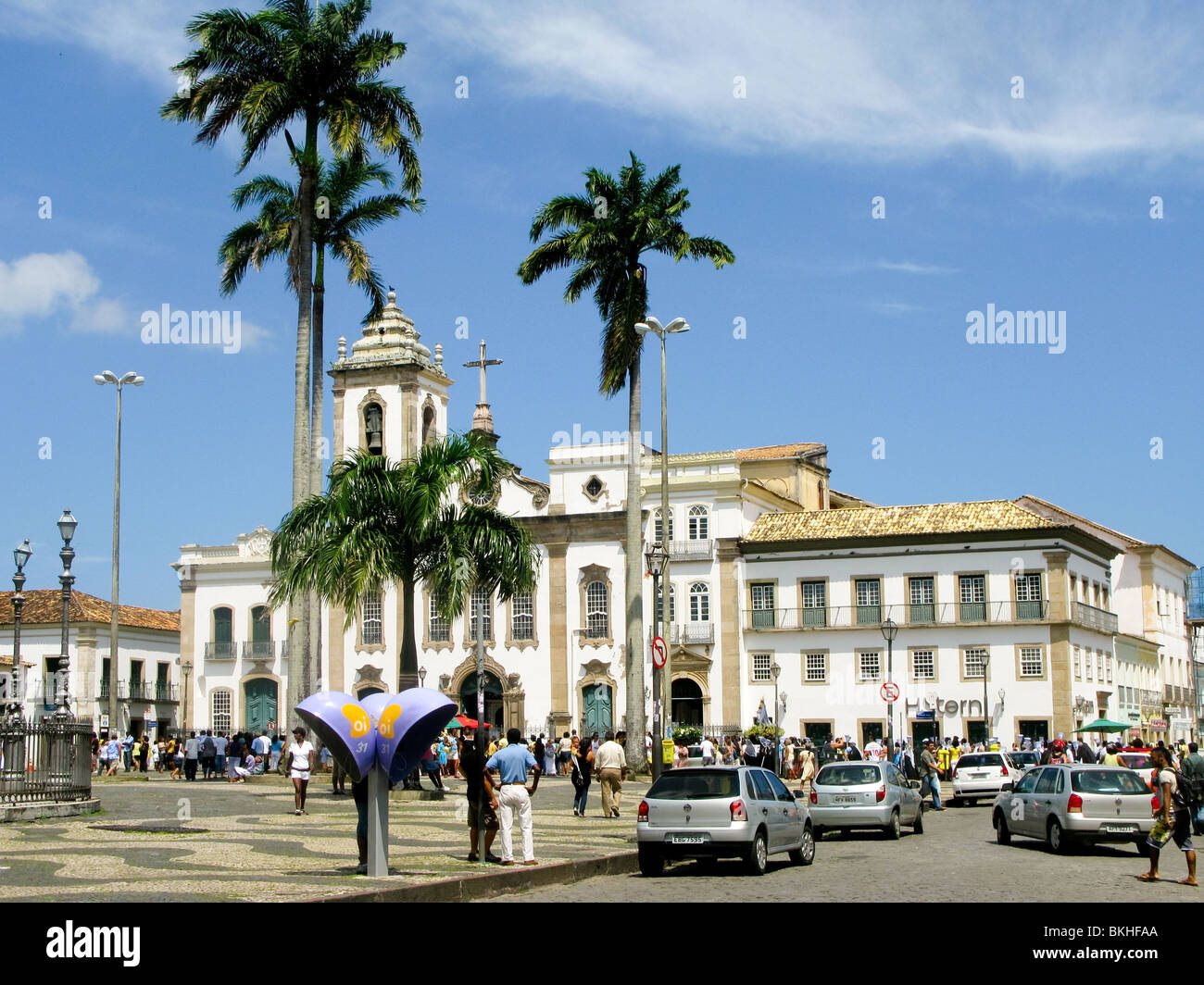 Iglesia en Terreiros Plaza, antiguo centro histórico de Pelourinho, Salvador de Bahía, Brasil Foto de stock