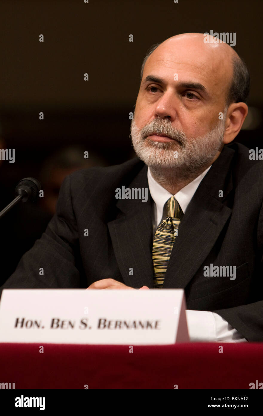 El Presidente de la Reserva Federal, Ben Bernanke testifica en Capitol Hill. Foto de stock