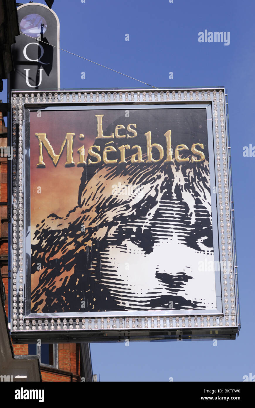 Los Miserables firmar,Queen's Theatre, Shaftesbury Avenue, Londres, Inglaterra, Reino Unido. Foto de stock