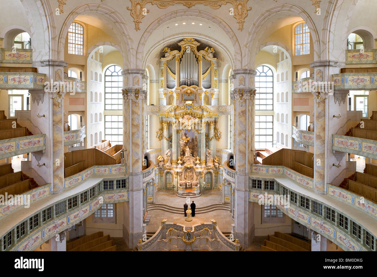 Frauenkirche dresden interior fotografías e imágenes de alta resolución -  Alamy